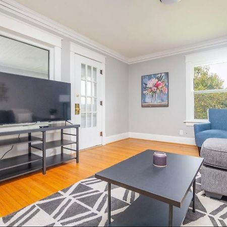 Spacious 2 Bedroom Home Near Ingersoll & Downtown Дес Мойнс Екстериор снимка